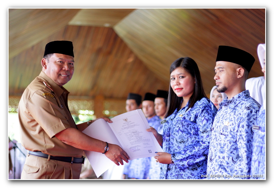 Pelantikan Dan Pengambilan Sumpah Janji Pns Di Lingkungan Pemerintah Kabupaten Purwakarta